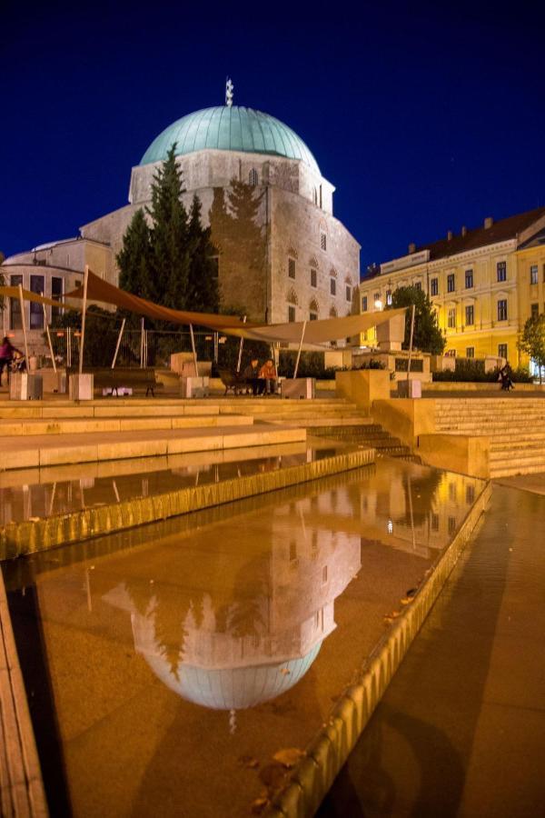 Appartamento Casa Victoria Pécs Esterno foto